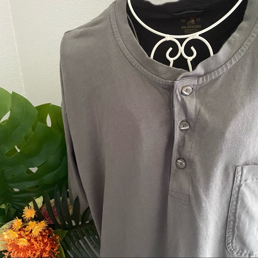 Men’s Grey Red Head Button Tee 2XL